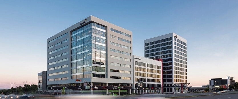 2875 Boul Laurier, Québec, QC à louer - Photo de l’immeuble – Image 2 sur 7