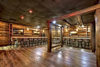 588 E Main St, Blue Ridge, GA à louer Photo intérieure– Image 2 sur 9