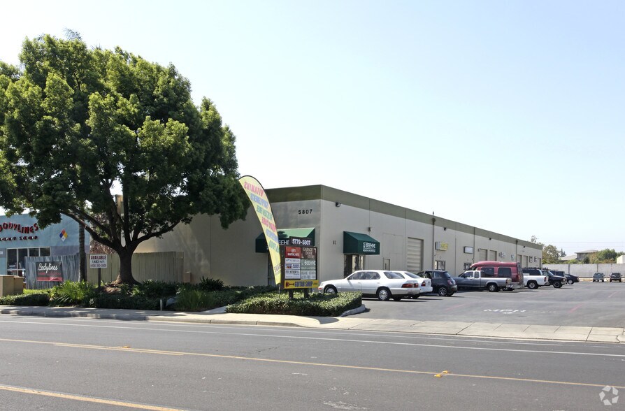 5807 Winfield Blvd, San Jose, CA à louer - Photo de l’immeuble – Image 3 sur 3