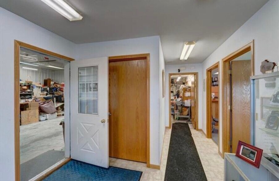 1800 North St, Prairie Du Sac, WI à vendre - Photo de l’immeuble – Image 3 sur 9