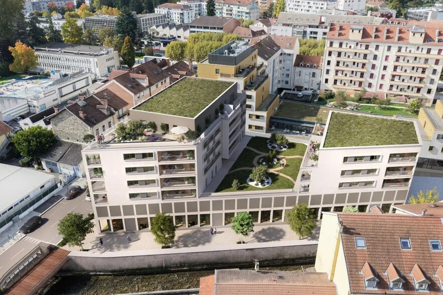 15 Avenue Francois Mitterrand, Voiron à vendre - Photo de l’immeuble – Image 2 sur 3