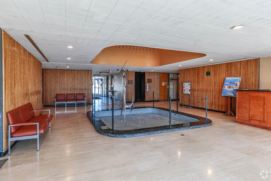 11000 W mcnichols Rd, Detroit, MI à louer - Hall d’entrée – Image 3 sur 23