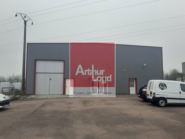 Plus de détails pour Industriel/Logistique à louer