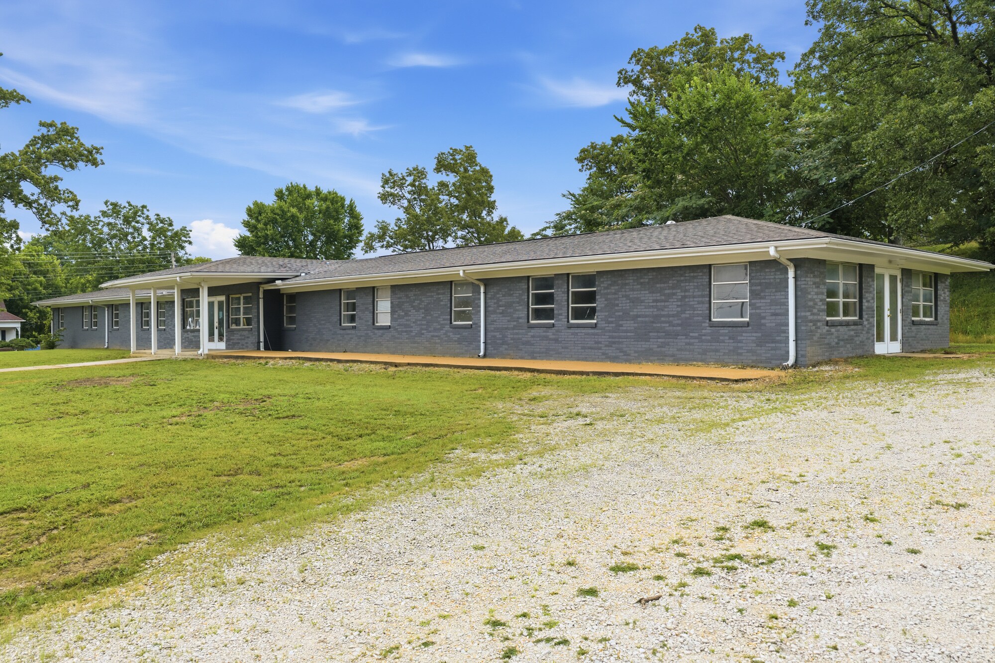 105 Kentucky Ave S, Parsons, TN à vendre Photo de l’immeuble– Image 1 sur 31