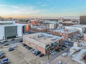 10265 107th St NW, Edmonton, AB - VUE AÉRIENNE  vue de carte - Image1