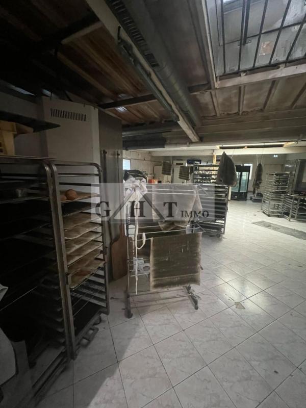 Plus de détails pour Local commercial à vendre