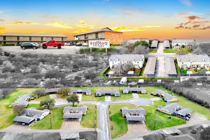 52 Multifamily Units in Waco Metroplex portefeuille de 3 biens à vendre sur LoopNet.fr - Photo principale – Image 1 sur 74