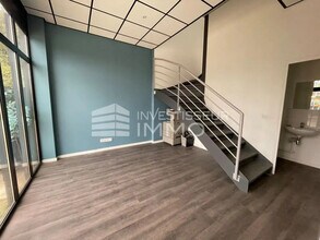 Local d’activités dans Brie-Comte-Robert à louer Photo intérieure– Image 2 sur 4