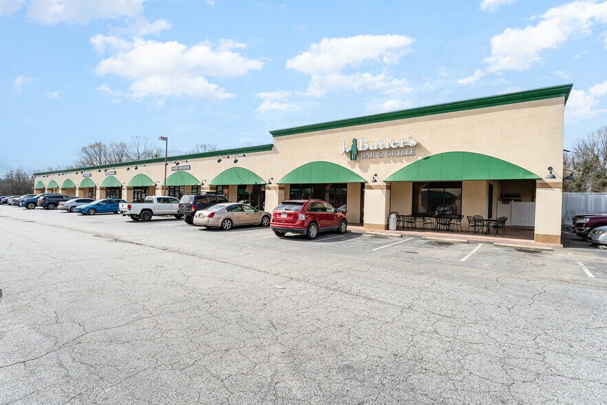11651-A-H N Main St, Archdale, NC à louer - Photo de l’immeuble – Image 3 sur 10