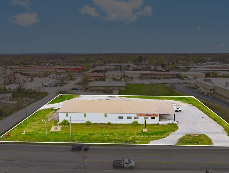 721 N 2nd St, Rogers, AR à louer - Photo principale – Image 1 sur 44