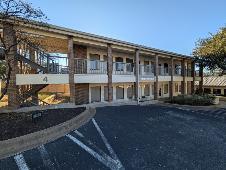 1911 N Austin Ave, Georgetown, TX à louer - Photo principale – Image 1 sur 7
