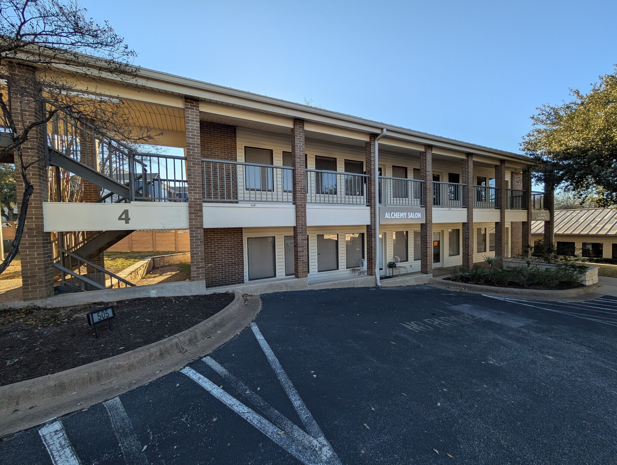 1911 N Austin Ave, Georgetown, TX à louer Photo principale– Image 1 sur 8