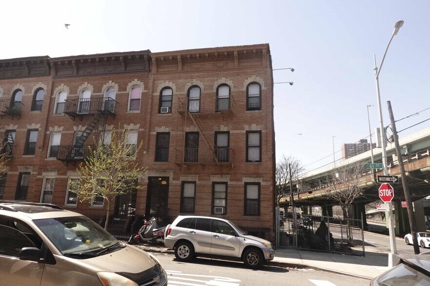 320 61st St, Brooklyn, NY à vendre - Photo de l’immeuble – Image 2 sur 3