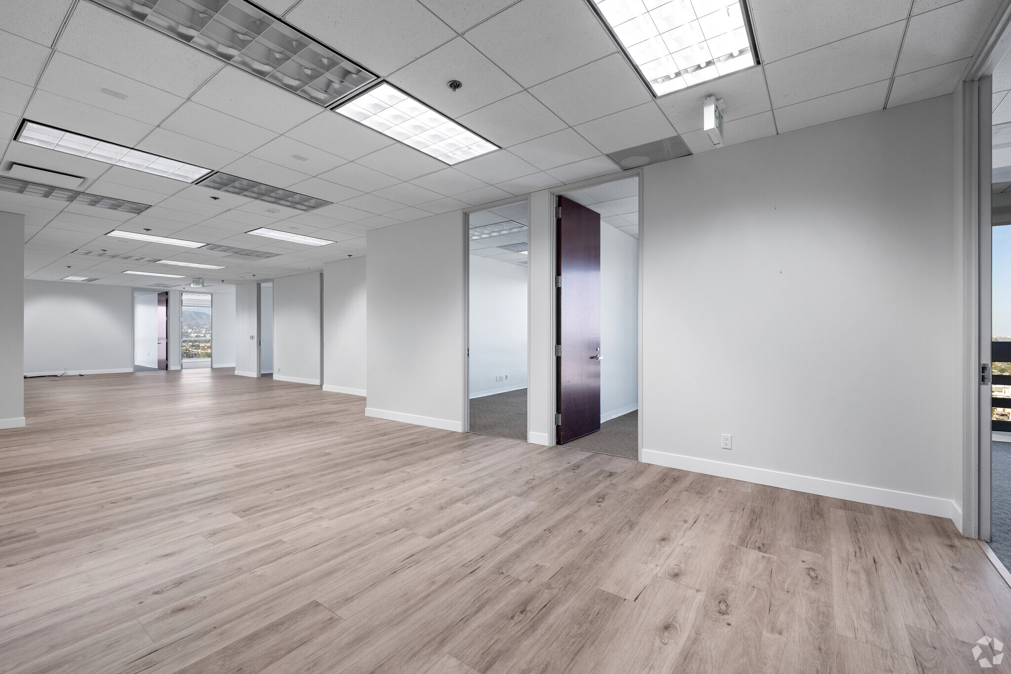 6100 Wilshire Blvd, Los Angeles, CA à louer Photo intérieure– Image 1 sur 1