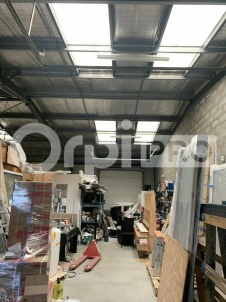 Industriel/Logistique dans Marcheprime à louer - Photo de l’immeuble – Image 2 sur 7
