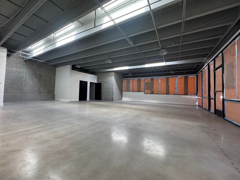 2829-2843 Hyperion Ave, Los Angeles, CA à louer - Photo de l’immeuble – Image 2 sur 5