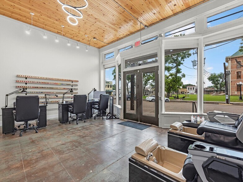 129 S Fulton St, Wharton, TX à vendre - Photo intérieure – Image 2 sur 10