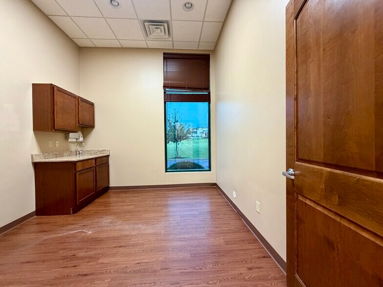 2127 Midlands Ct, Sycamore, IL à vendre - Photo de l’immeuble – Image 3 sur 19