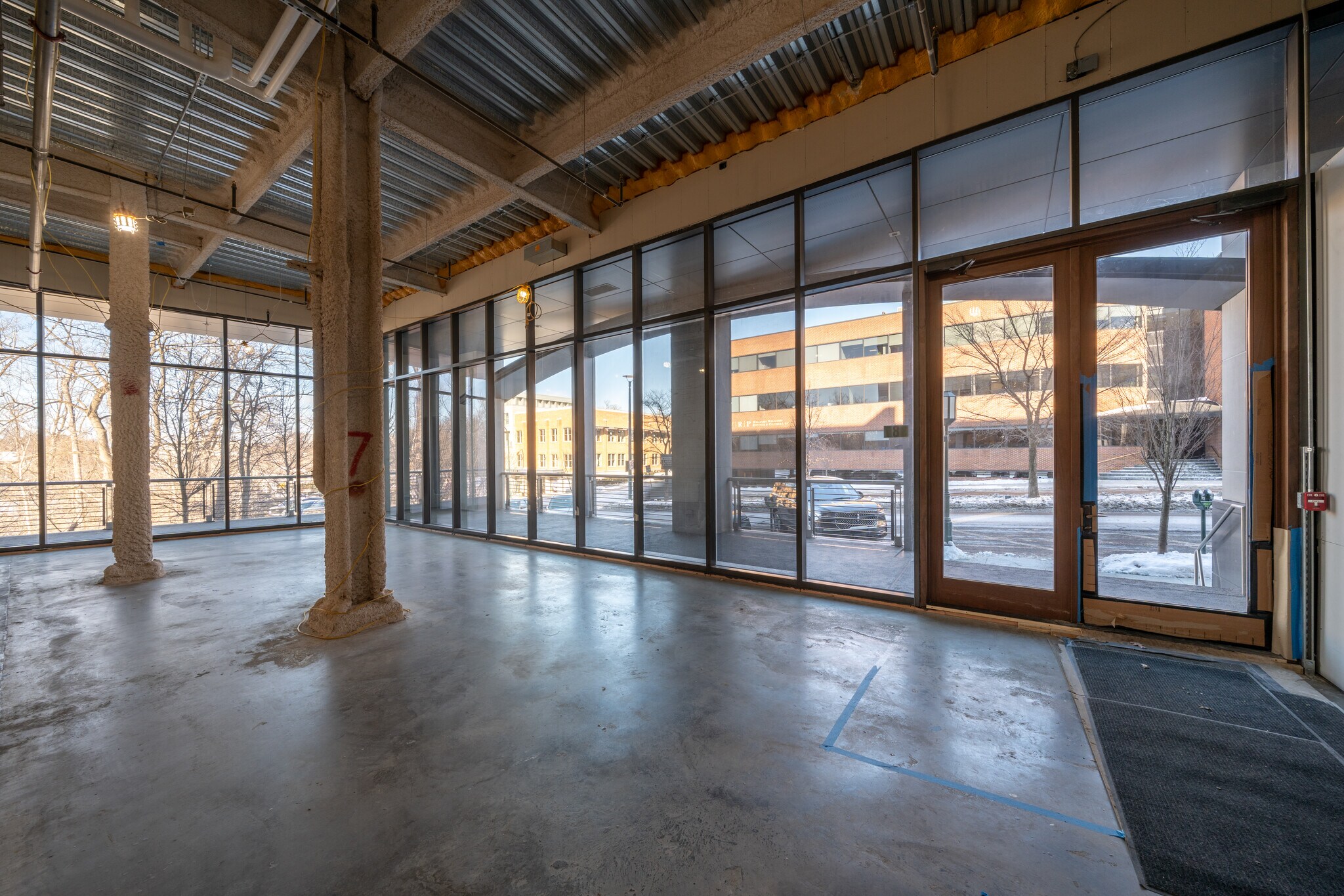 387 N Old Woodward Ave, Birmingham, MI à louer Photo principale– Image 1 sur 17