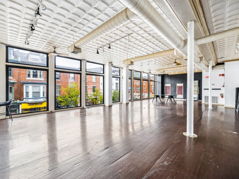 4356-4360 Main St, Philadelphia, PA à louer - Photo de l’immeuble – Image 2 sur 17