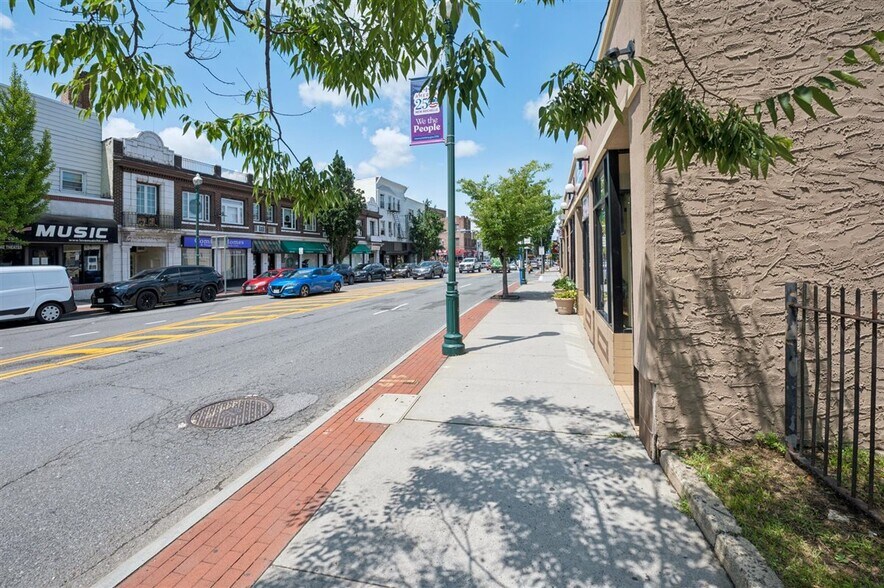 343-351 North Ave, New Rochelle, NY à vendre - Photo de l’immeuble – Image 3 sur 10