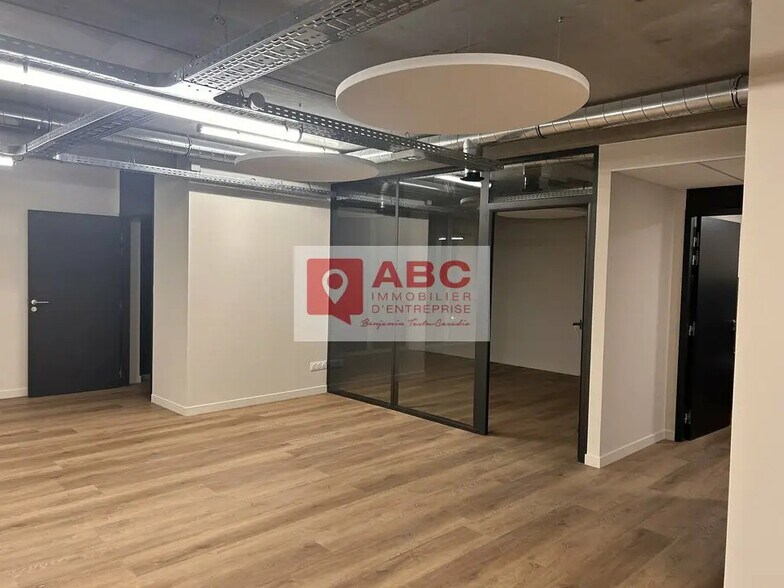 Bureau dans Perpignan à louer - Photo de l’immeuble – Image 2 sur 4