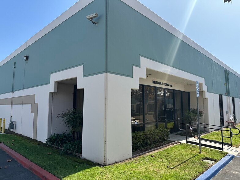 10742-10752 Noel St, Los Alamitos, CA à vendre - Photo de l’immeuble – Image 2 sur 22