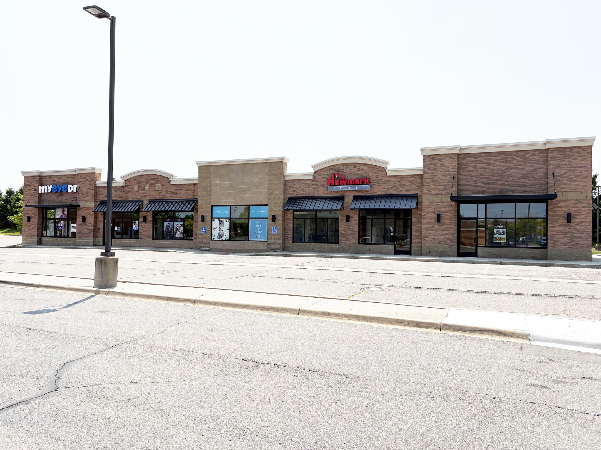 21740-21760 21 Mile Rd, Macomb Township, MI à louer Photo de l’immeuble– Image 1 sur 6