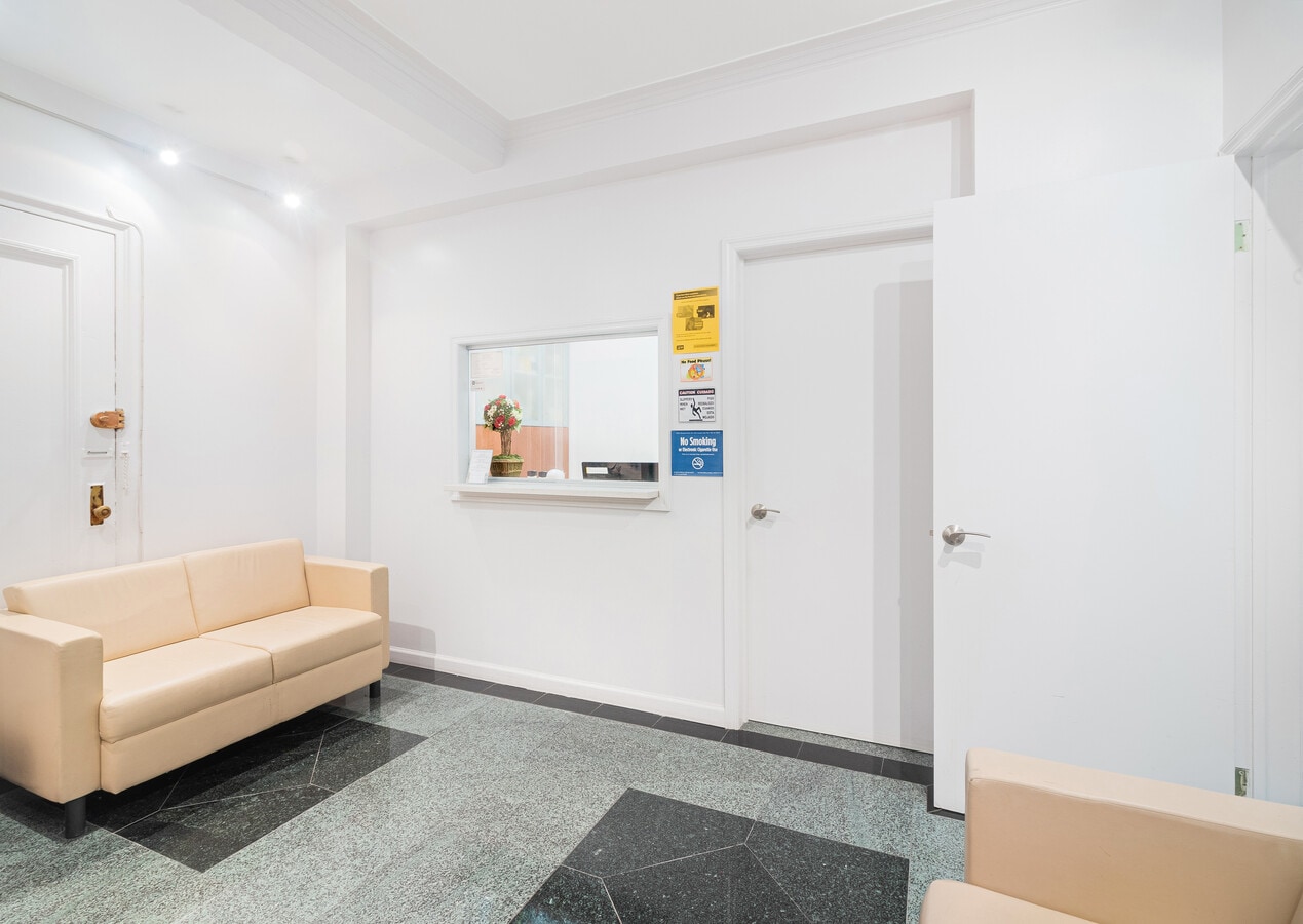 136 E 36th St, New York, NY 10016 - Lot 1A - - Photo intérieure - Image 1 of 10