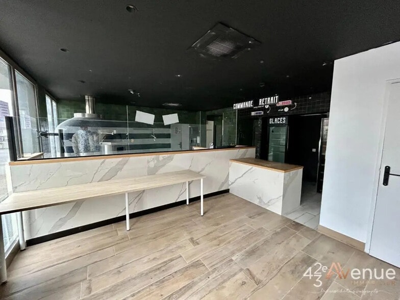 Local commercial dans Roche-la-Molière à louer - Photo intérieure – Image 2 sur 4