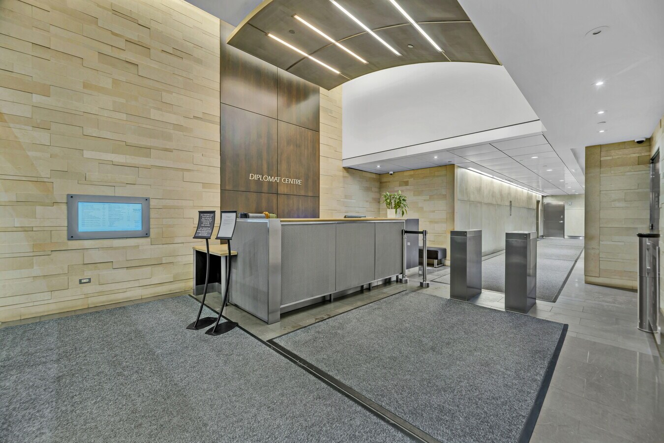 820 Second Ave, New York, NY 10017 - Lot A -  - Photo intérieure - Image 1 of 4