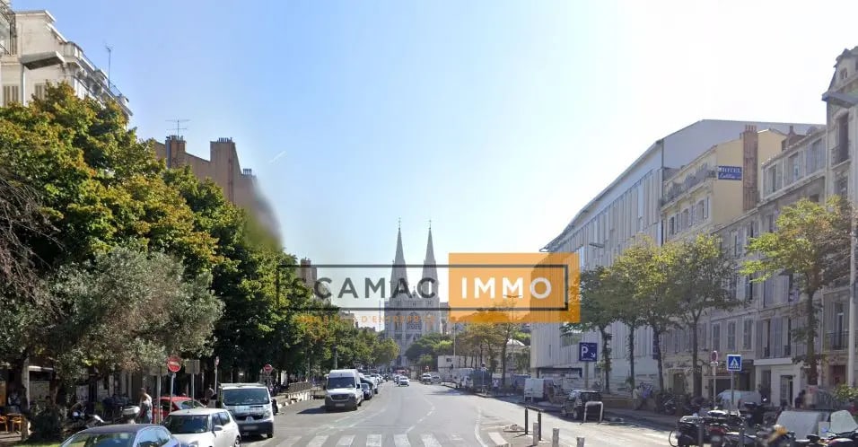 Local commercial dans Marseille à vendre - Photo de l’immeuble – Image 1 sur 5