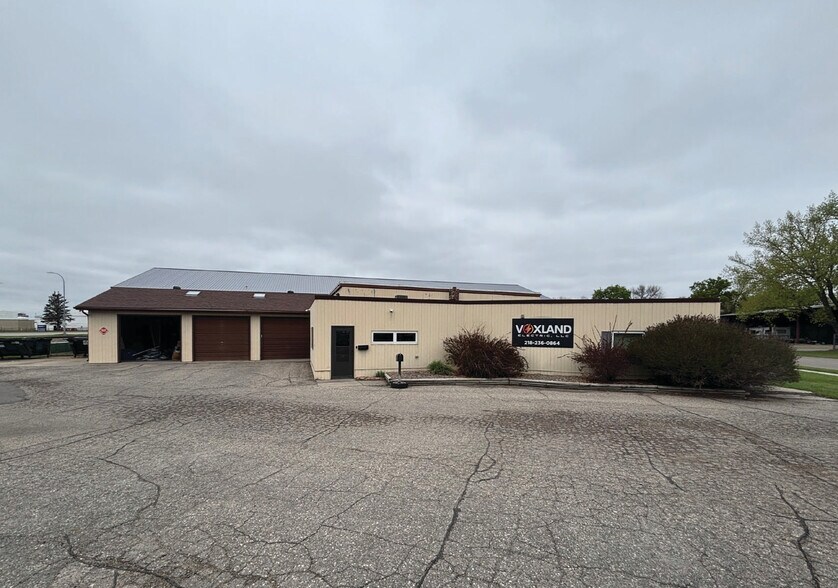 2600 12th Ave S, Moorhead, MN à vendre - Photo principale – Image 1 sur 7