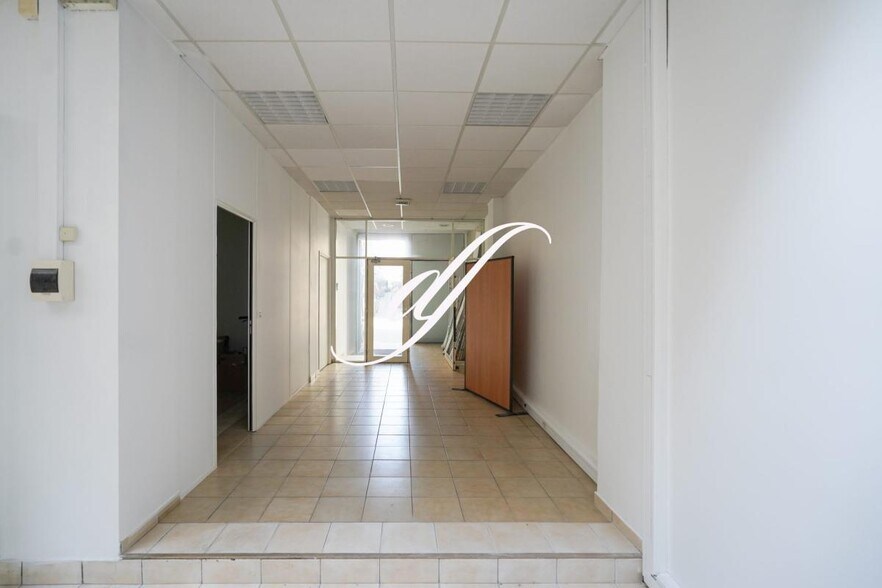 Local commercial dans Paris à vendre - Photo de l’immeuble – Image 3 sur 15