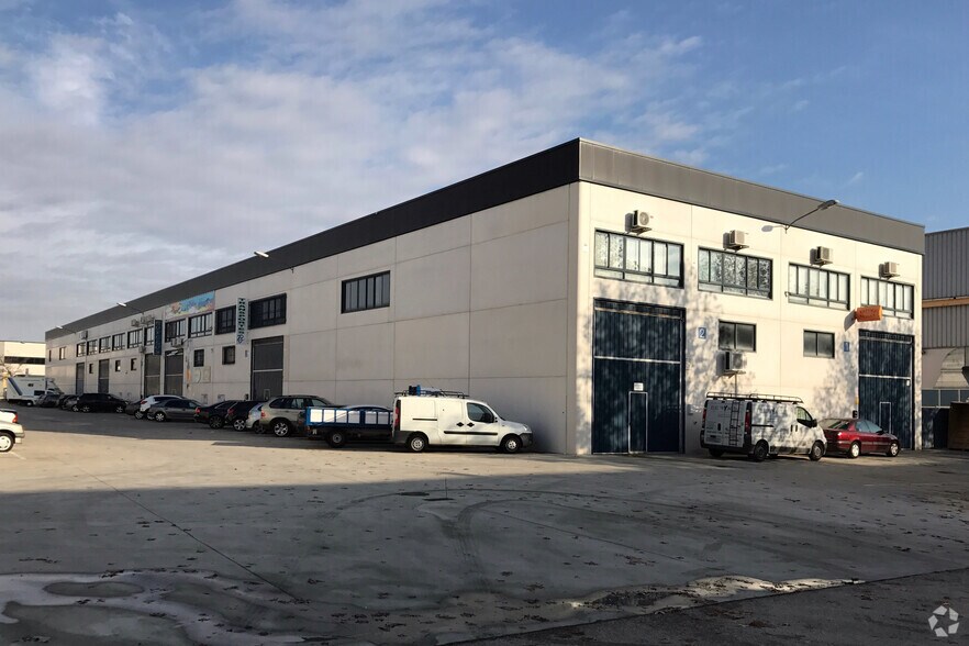 Industriel/Logistique dans Alcalá de Henares, Madrid à vendre - Photo de l’immeuble – Image 1 sur 1
