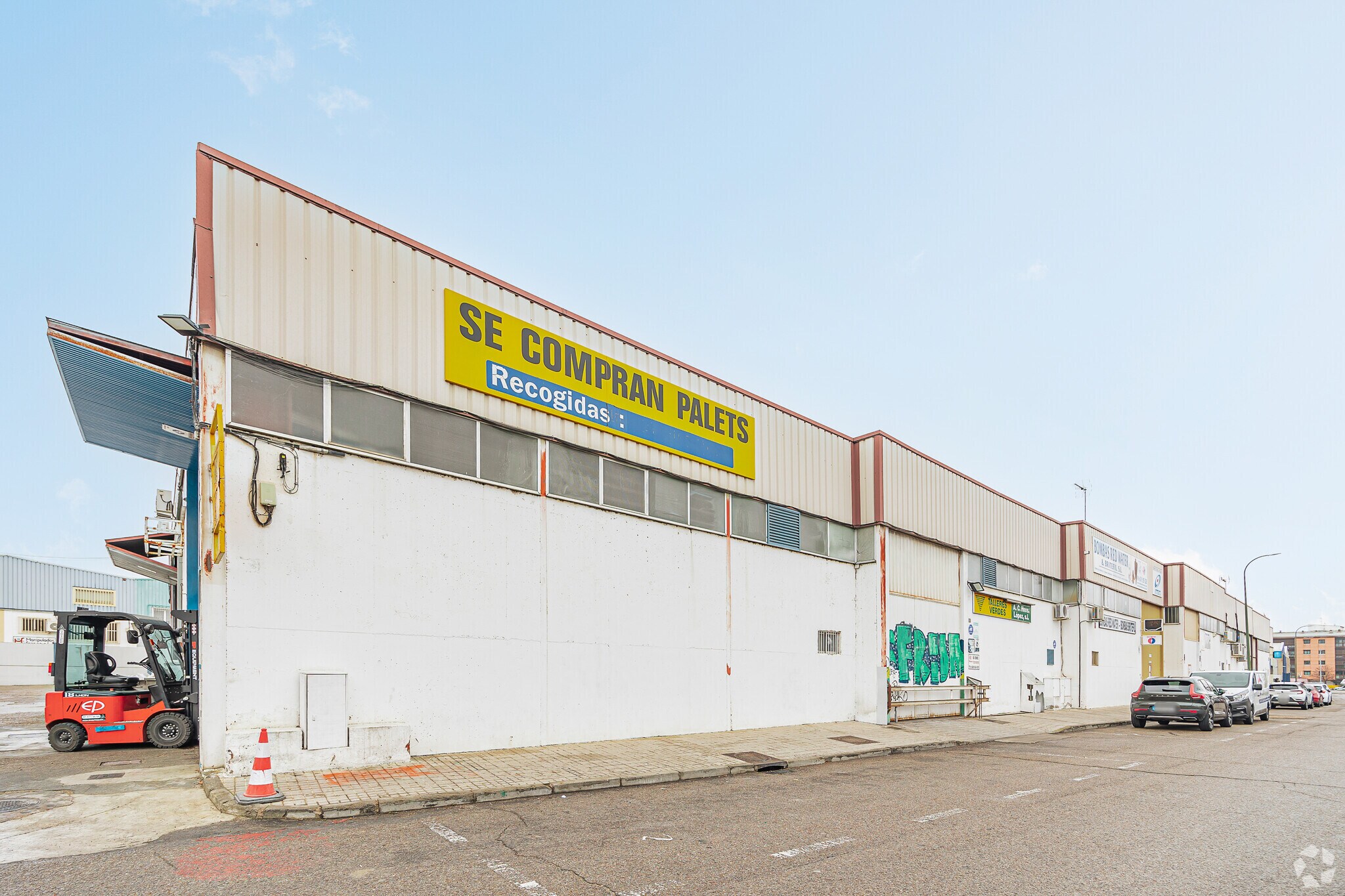 Industriel/Logistique dans Coslada, Madrid à vendre Photo de l’immeuble– Image 1 sur 5