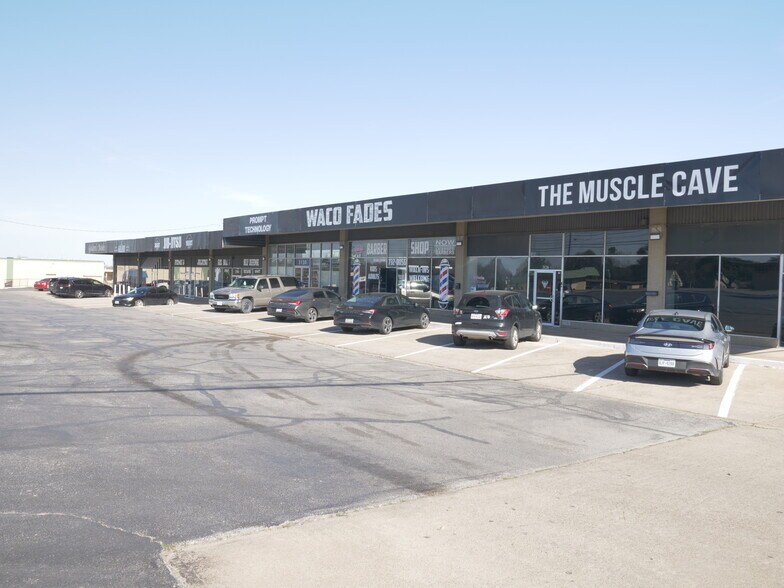 3112-3126 Franklin Ave, Waco, TX à louer - Photo principale – Image 1 sur 3