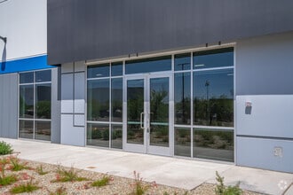 2415-2335 W Corporate Center Dr, Phoenix, AZ à louer Photo intérieure– Image 1 sur 11
