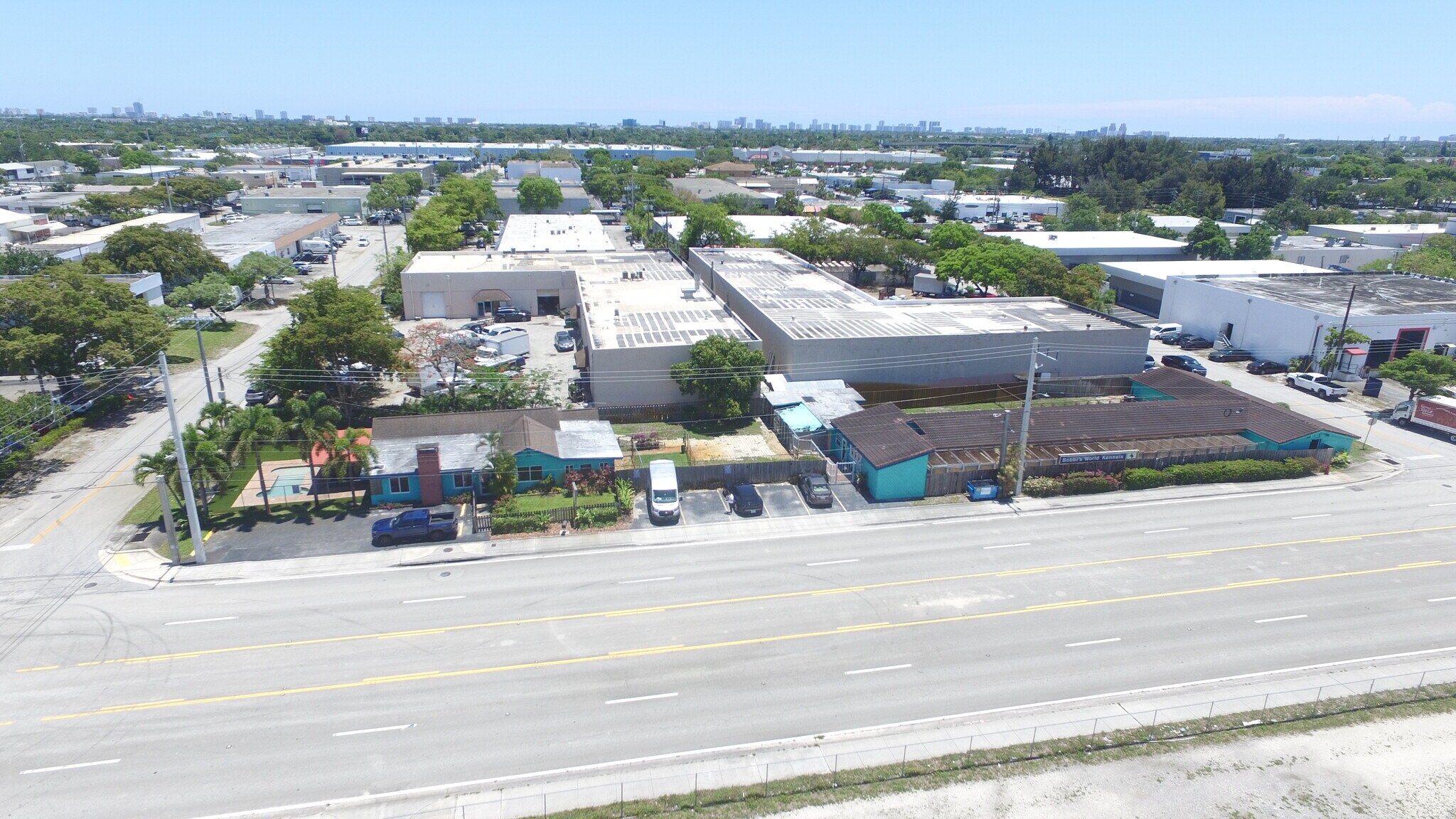 1040 NW 53rd St, Fort Lauderdale, FL à vendre Photo de l’immeuble– Image 1 sur 18