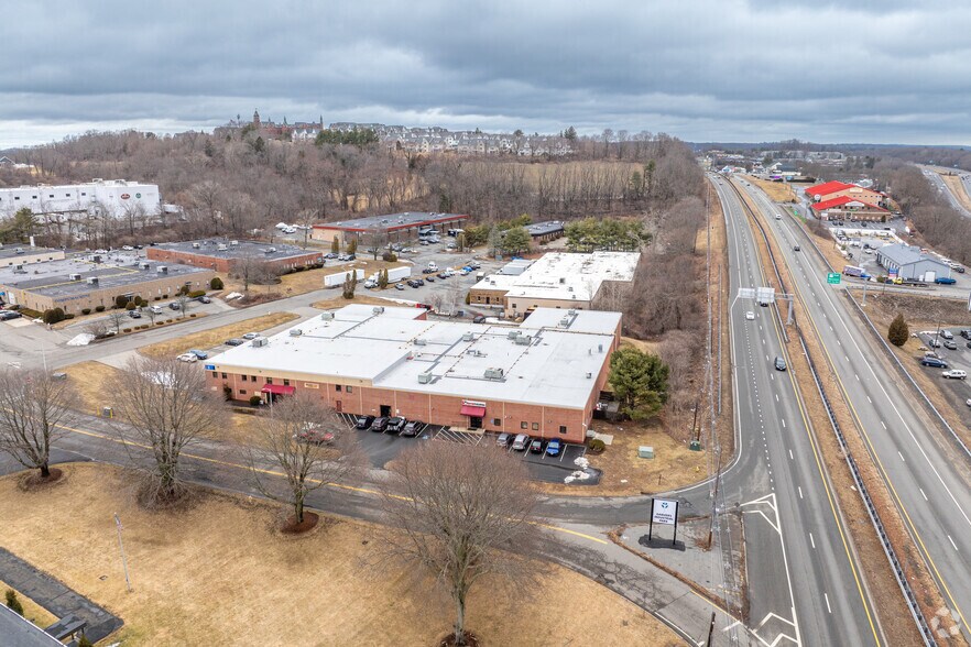 1 Industrial Dr, Danvers, MA à louer - Photo de l’immeuble – Image 3 sur 6