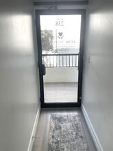 1111 SE Federal Hwy, Stuart, FL à louer Photo intérieure– Image 1 sur 4