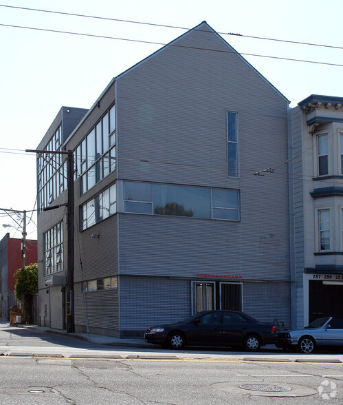 251 S Van Ness Ave, San Francisco, CA à louer - Photo de l’immeuble – Image 3 sur 4