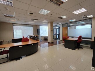 Plus de détails pour Calle Mónaco, 2, Cabanillas del Campo - Logement à vendre