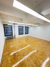 147 W 35th St, New York, NY à louer Photo intérieure– Image 2 sur 6