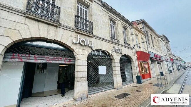 Plus de détails pour Local commercial à louer