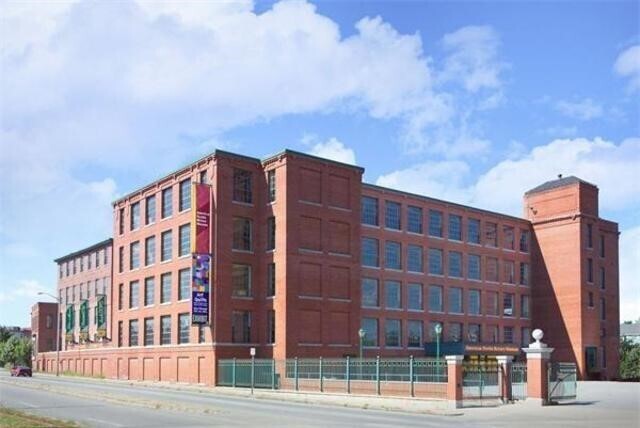 491 Dutton St, Lowell, MA à vendre - Photo principale – Image 1 sur 6