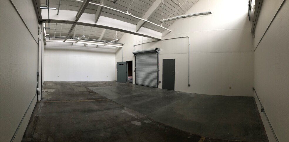 2107 Livingston St, Oakland, CA à louer - Photo de l’immeuble – Image 3 sur 5