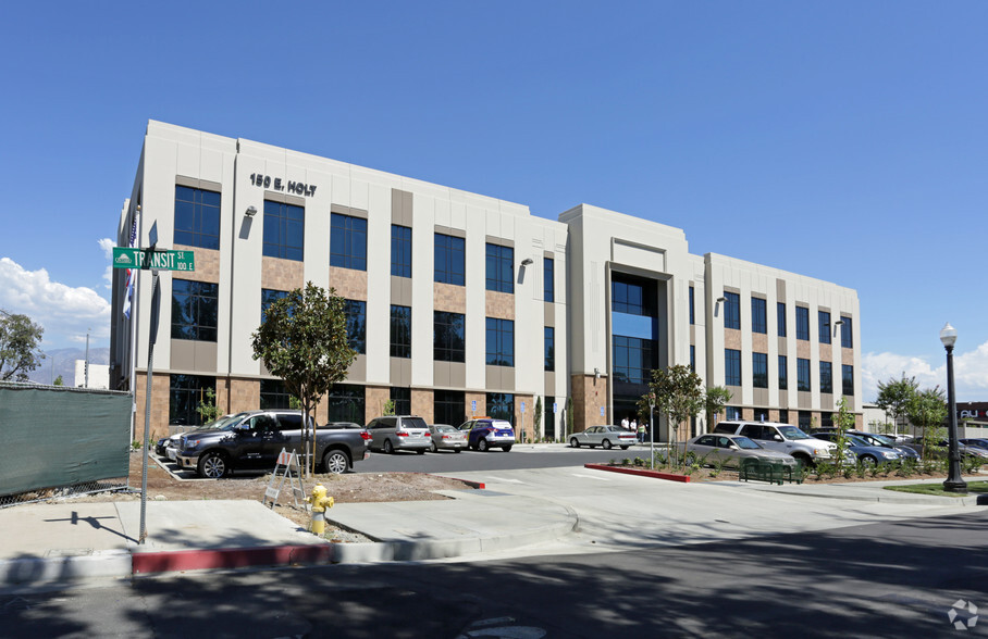 2014 Built Medical Building in Downtown Ontario, Ontario, CA à vendre - Photo de l’immeuble – Image 3 sur 9