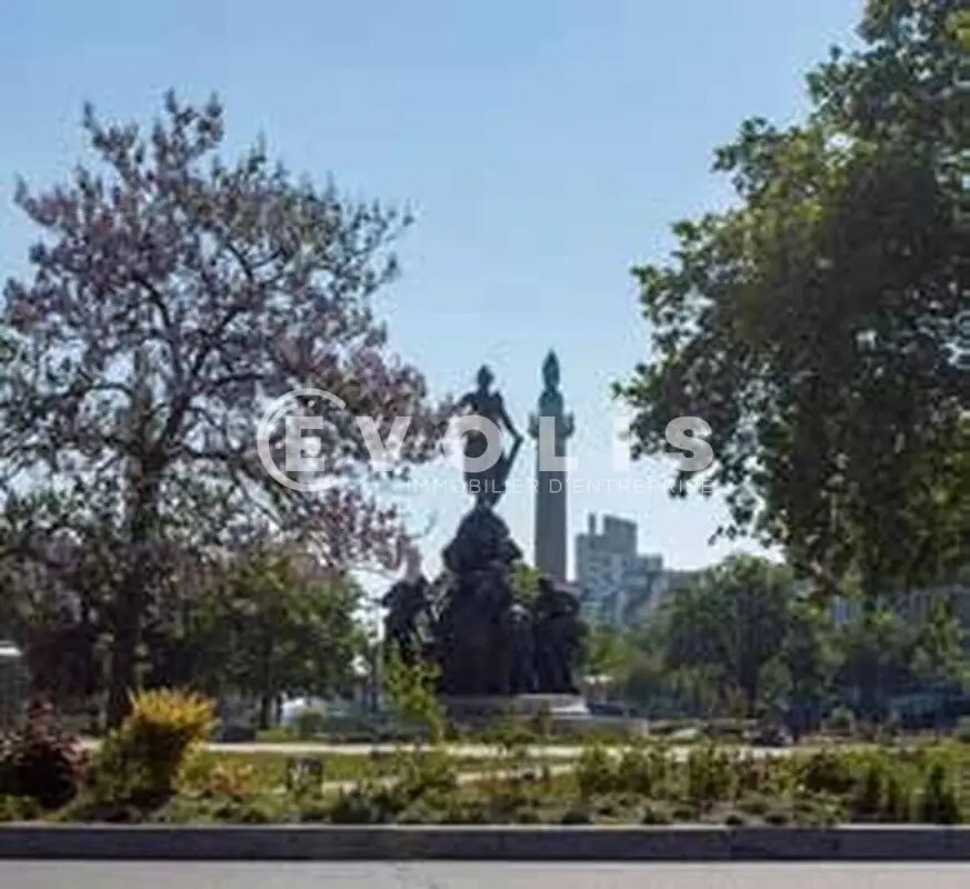 Local commercial dans Paris à vendre Photo de l’immeuble– Image 1 sur 4