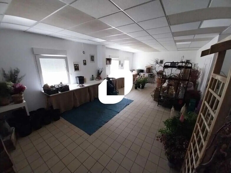 Bureau dans Cormeilles-en-Vexin à louer - Photo de l’immeuble – Image 1 sur 15